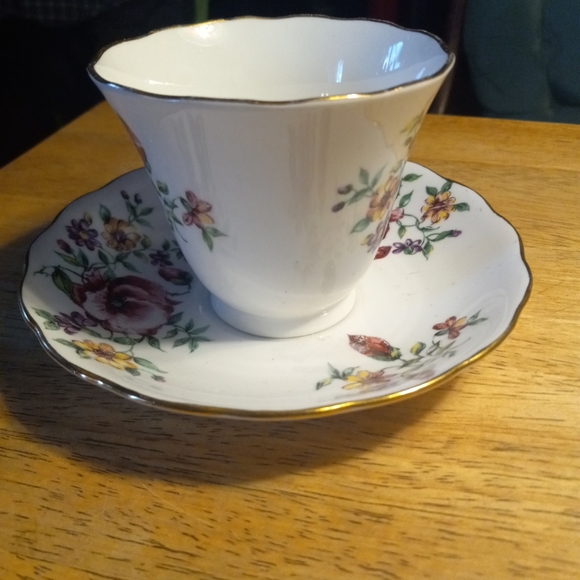 BONE CHINA TEA CUP N SAUCER - Picture 10 of 11